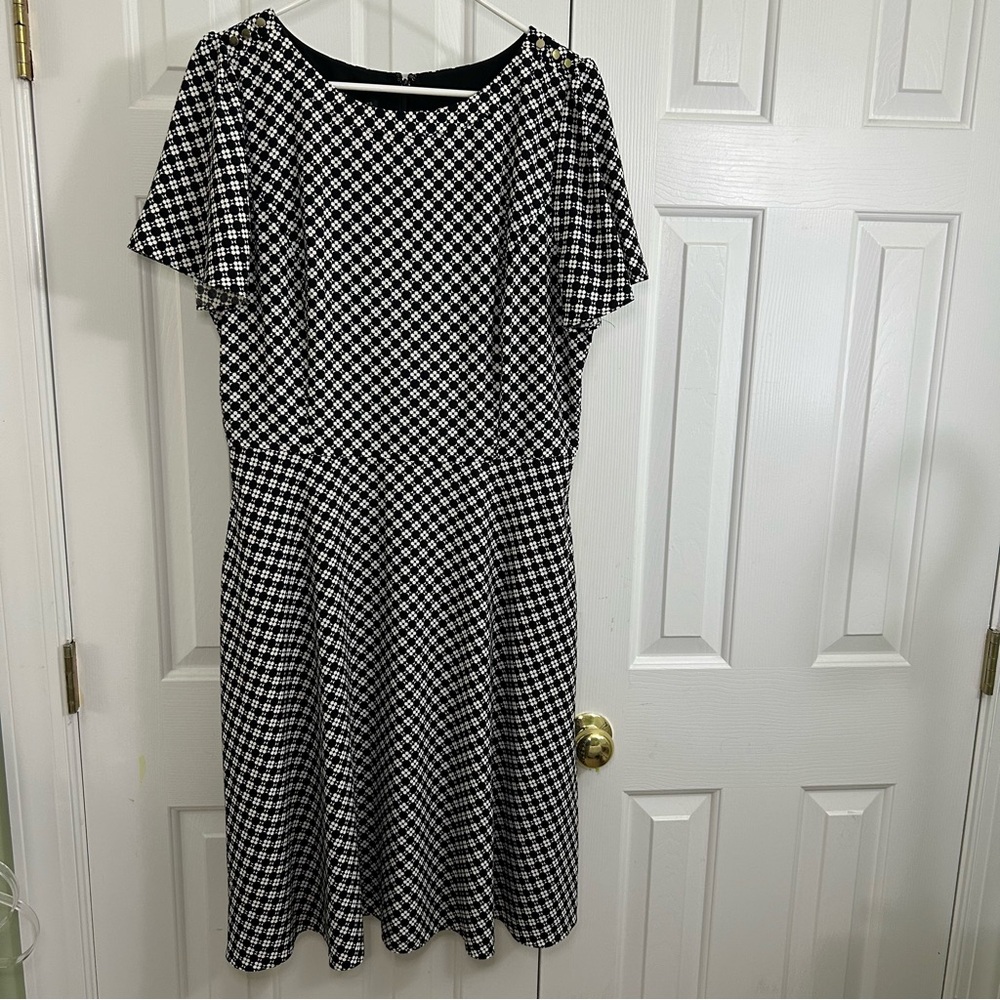 NWOT Talbots Black & White Checkered Flutter Sleeve Fit & Flare Dress Size 14